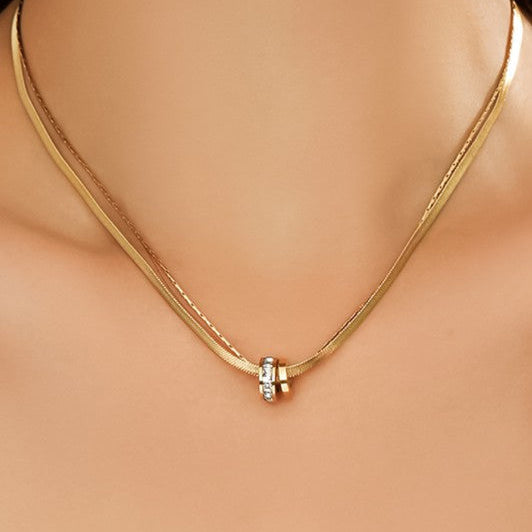 Elegant Gold Circle Pendant Necklace