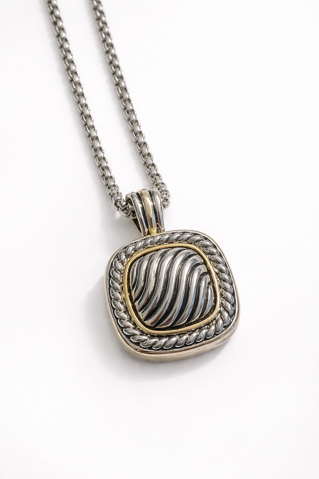 Square Pendal Necklace