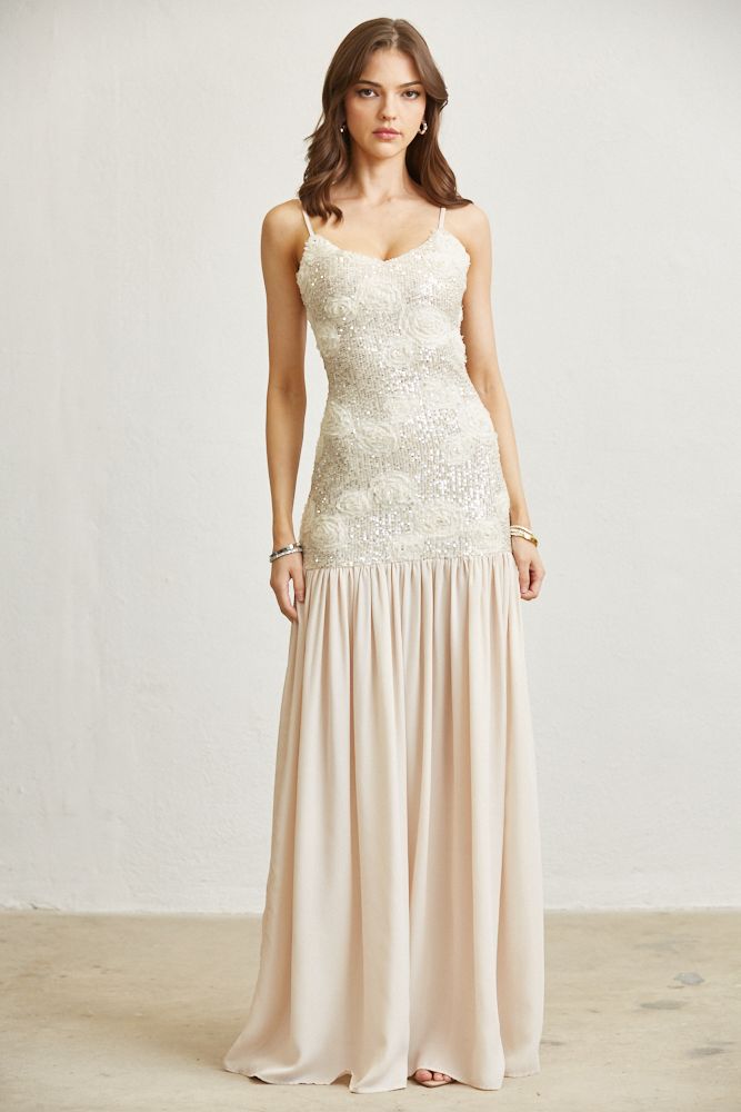 Vestido Maxi Resort Bordado con Lentejuelas y Falda Fluida