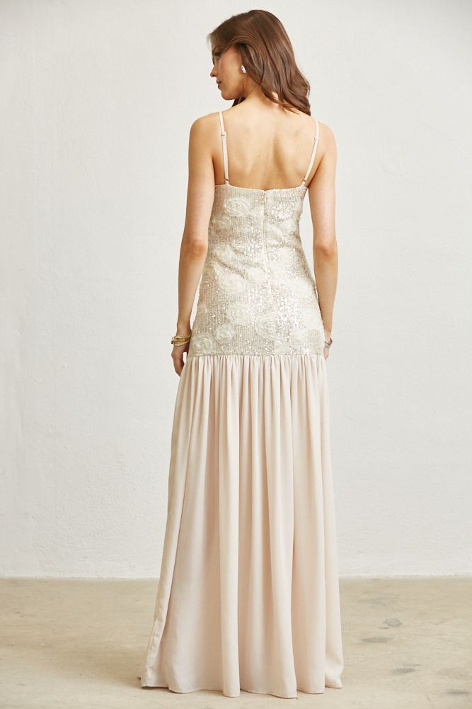 Vestido Maxi Resort Bordado con Lentejuelas y Falda Fluida